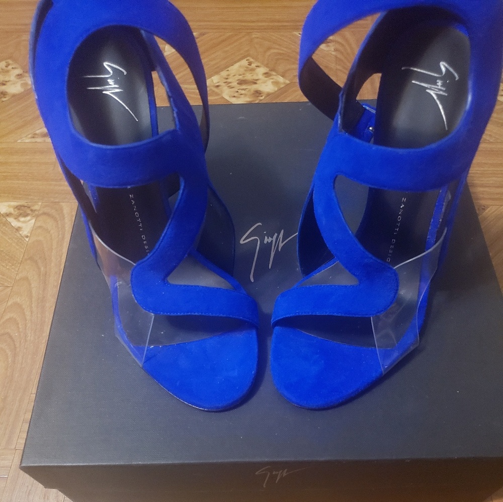 Giuseppe Zanotti Suede Francia Sandal